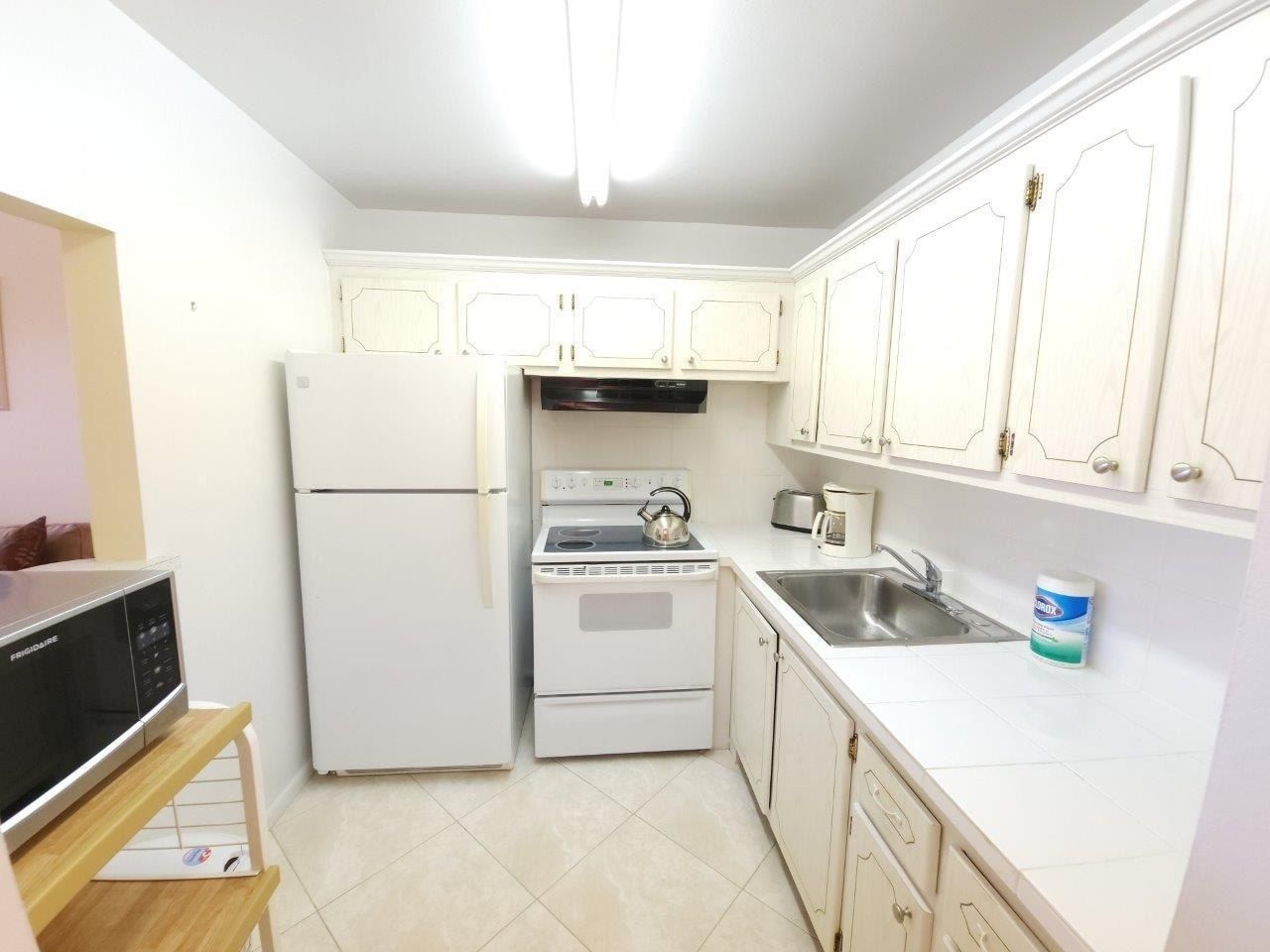 66 Cambridge C, Unit 66, West Palm Beach, FL 33417 Photo