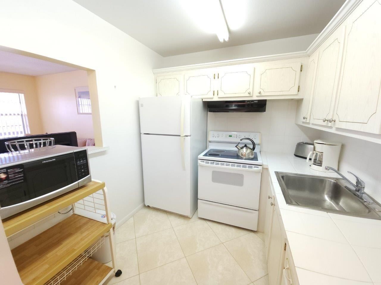 66 Cambridge C, Unit 66, West Palm Beach, FL 33417 Photo