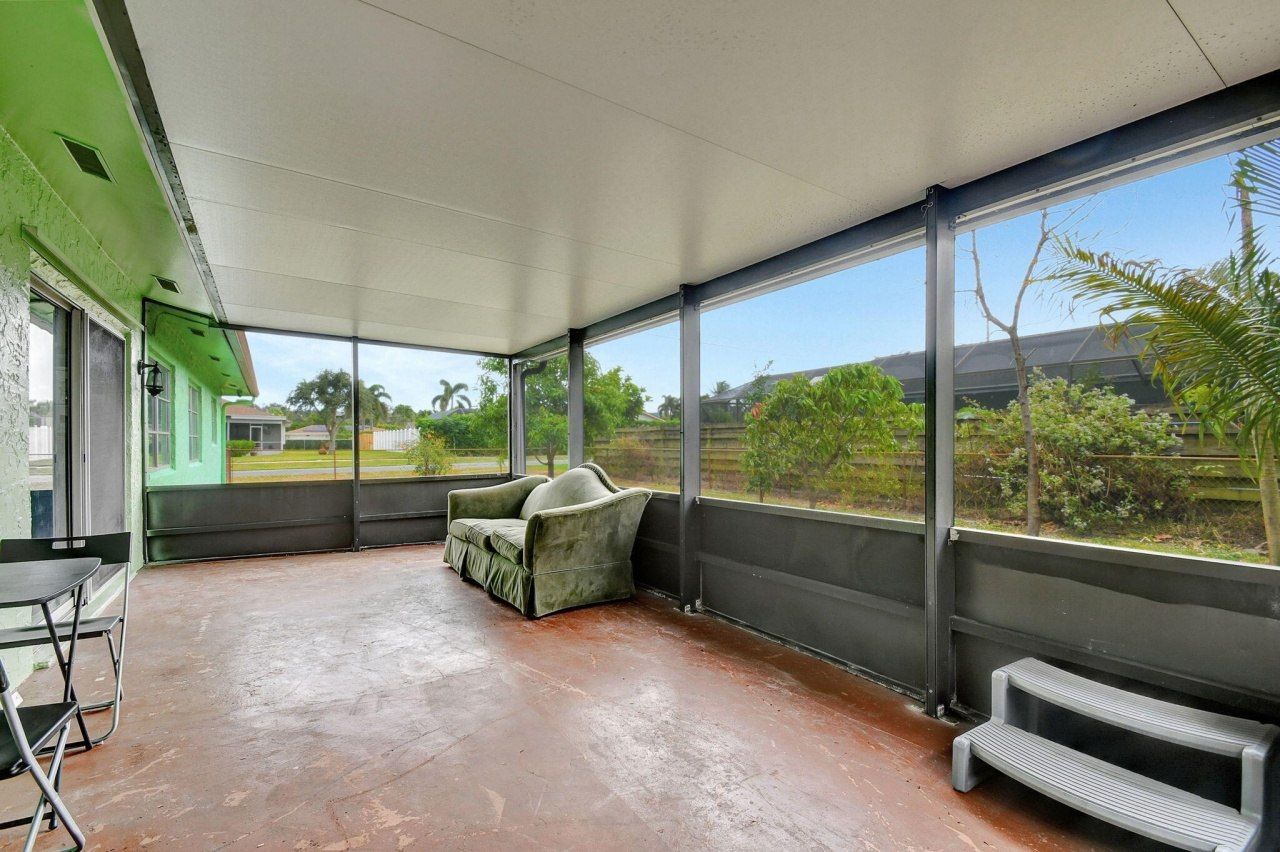 702 SW 23rd Terrace, Boynton Beach, FL 33435 Photo