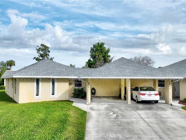 2 E Greens CIR, LEHIGH ACRES, FL 33936