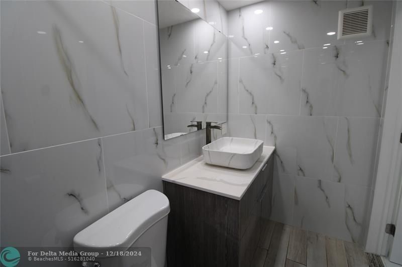 600 Layne Boulevard, Unit 119, Hallandale Beach, FL 33009 Photo