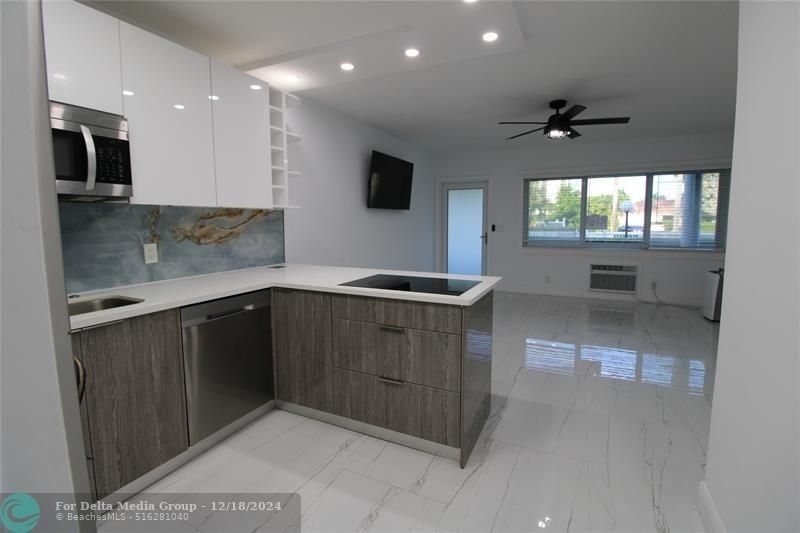 600 Layne Boulevard, Unit 119, Hallandale Beach, FL 33009 Photo