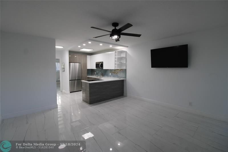 600 Layne Boulevard, Unit 119, Hallandale Beach, FL 33009 Photo