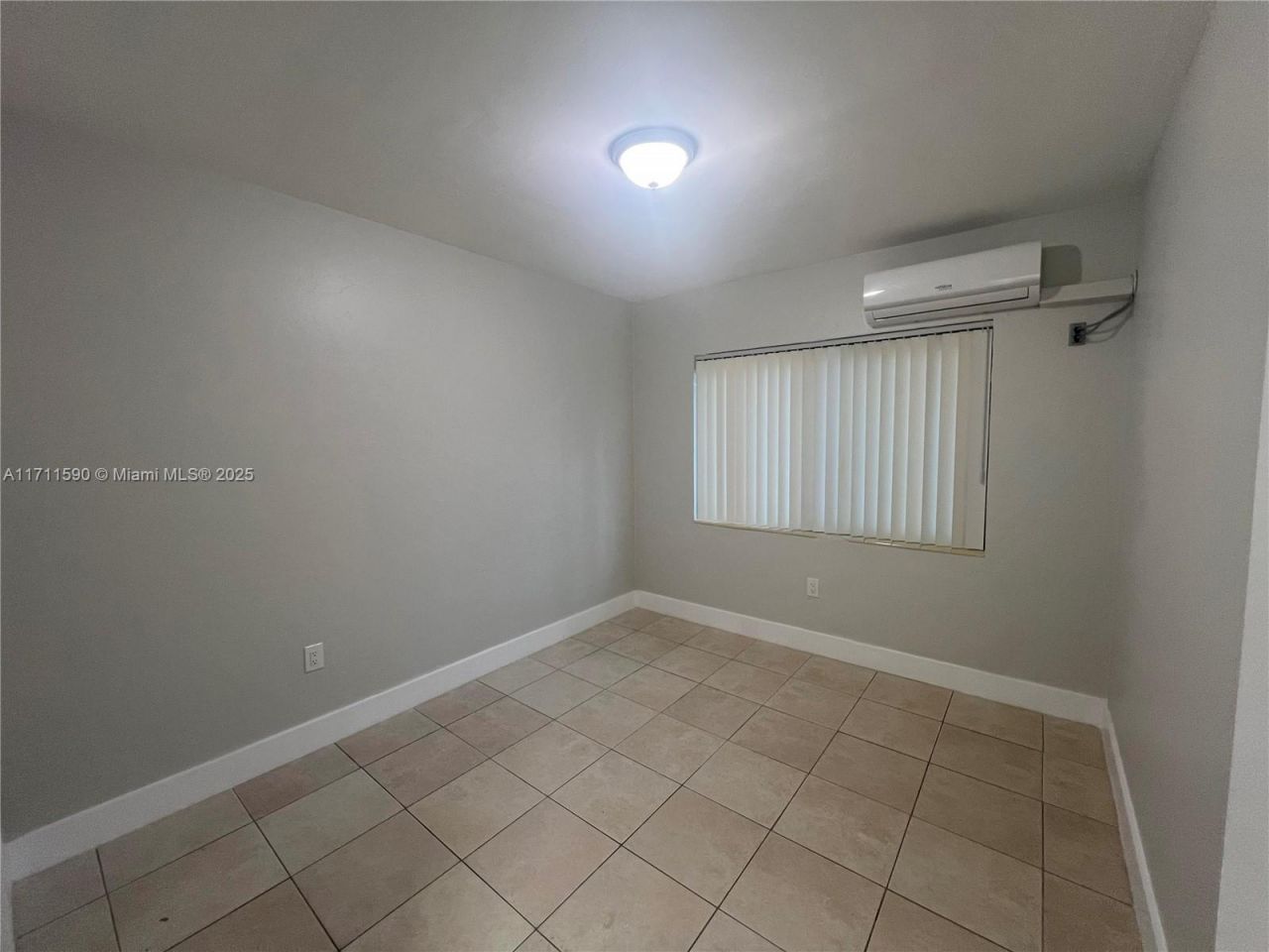 5520 NE 1st Ct, Miami, FL 33137 Photo