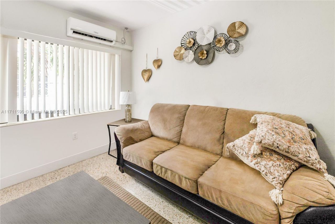 5520 NE 1st Ct, Miami, FL 33137 Photo