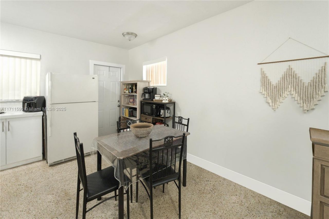 5520 NE 1st Ct, Miami, FL 33137 Photo