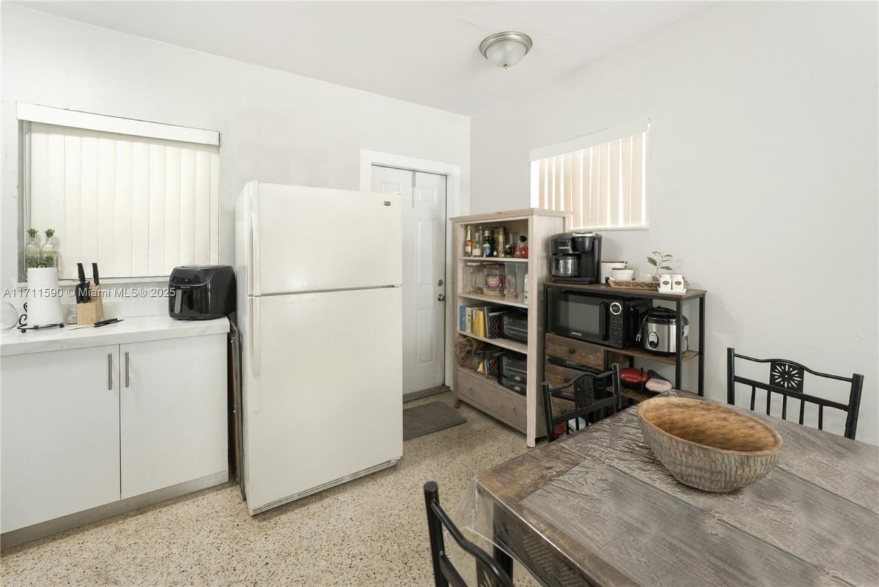 5520 NE 1st Ct, Miami, FL 33137 Photo