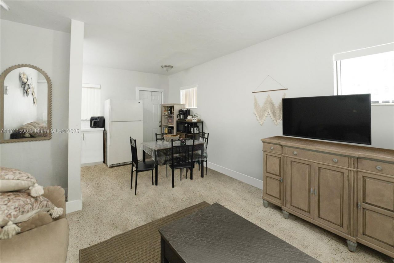 5520 NE 1st Ct, Miami, FL 33137 Photo