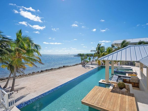 30 Ocean Front Drive, KEY LARGO, FL 33037