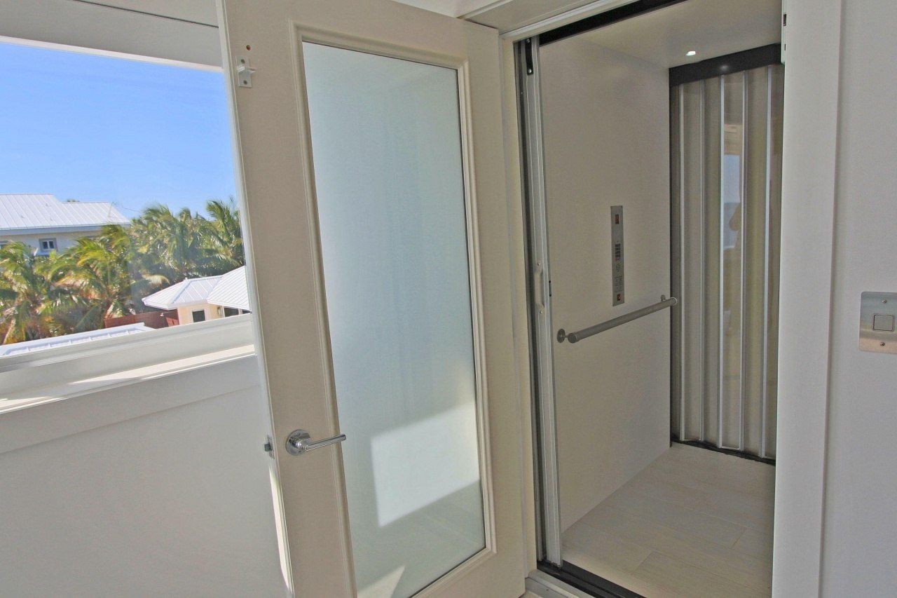 30 Ocean Front Drive, Key Largo, FL 33037 Photo