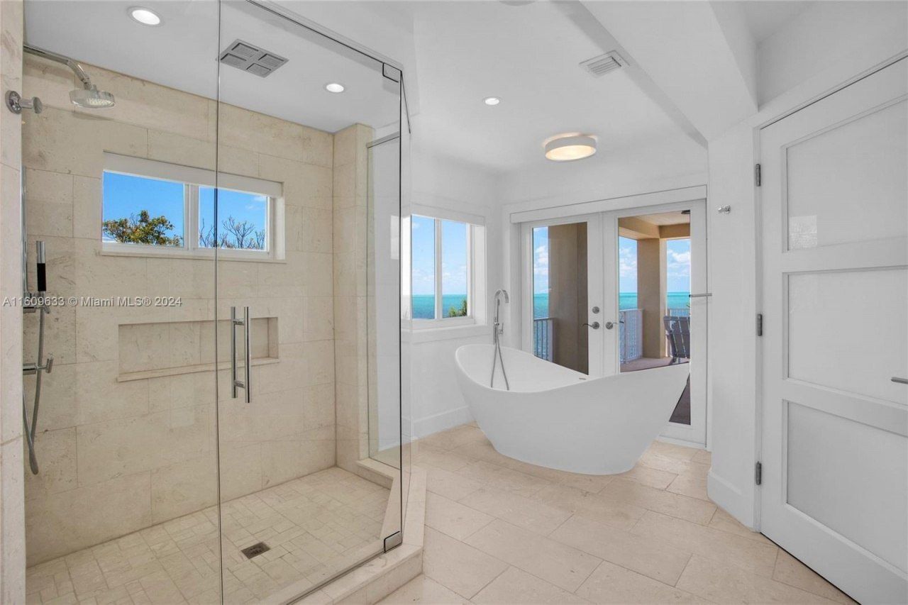 30 Ocean Front Drive, Key Largo, FL 33037 Photo