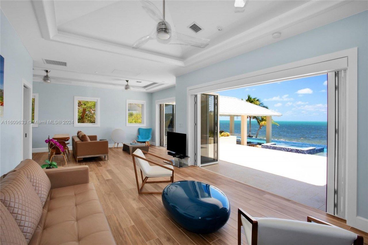 30 Ocean Front Drive, Key Largo, FL 33037 Photo