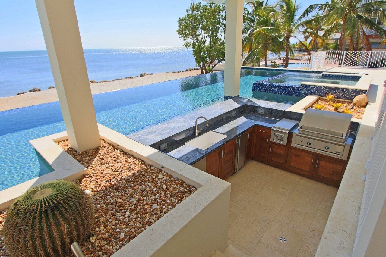 30 Ocean Front Drive, Key Largo, FL 33037 Photo