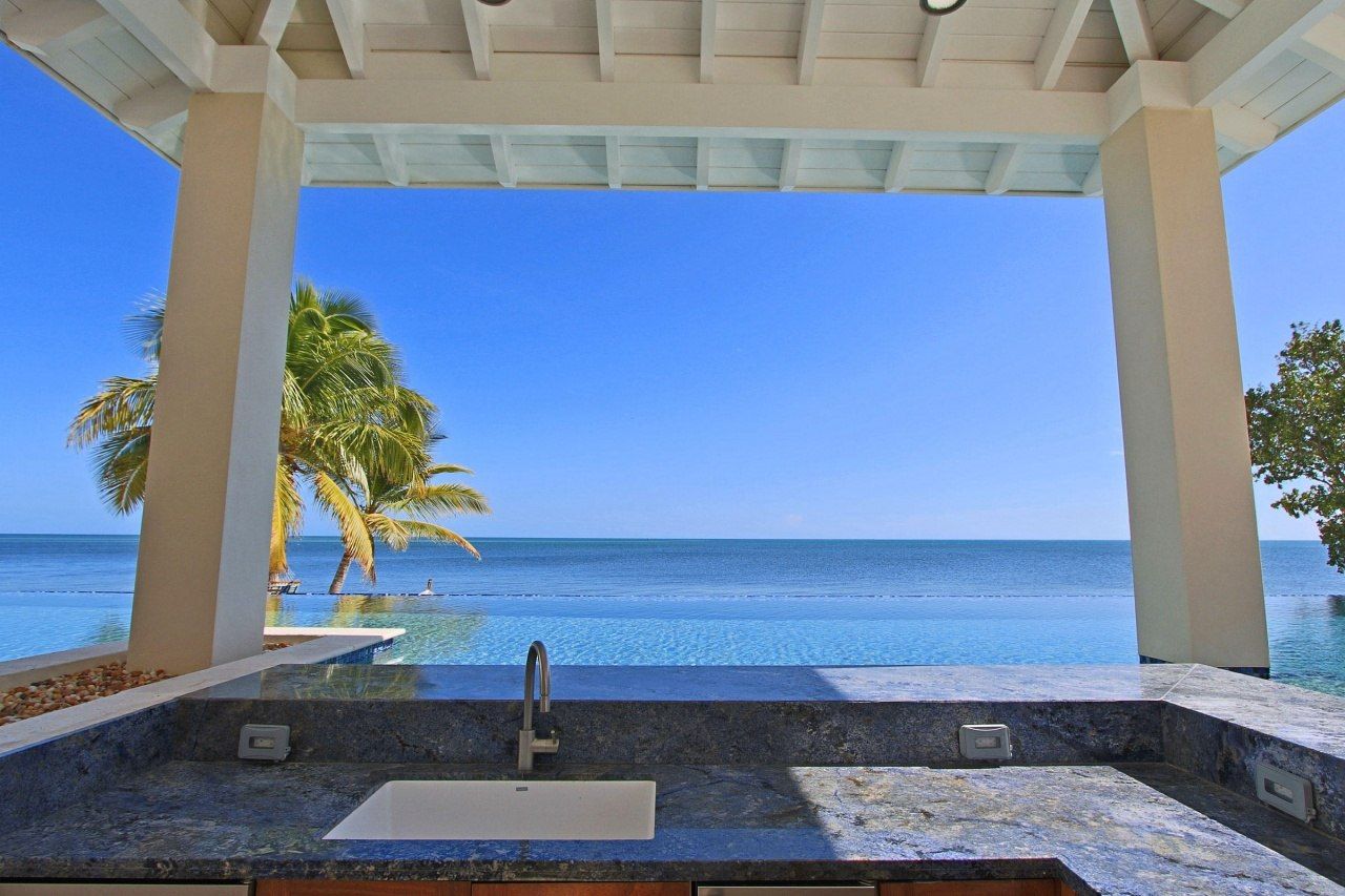 30 Ocean Front Drive, Key Largo, FL 33037 Photo