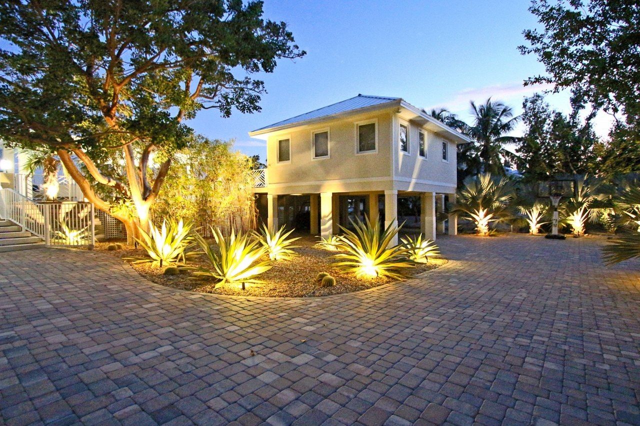 30 Ocean Front Drive, Key Largo, FL 33037 Photo