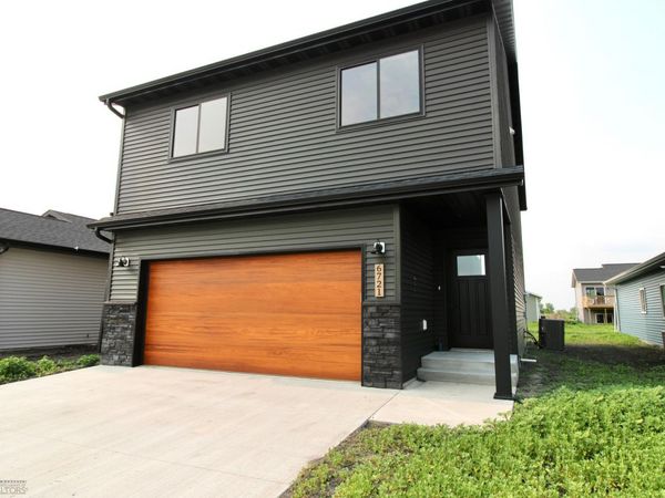 6721 67th Avenue S, Horace, ND 58047