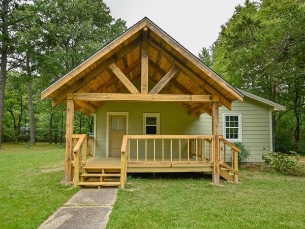 209 Ridge Ave, Mena, AR 71953