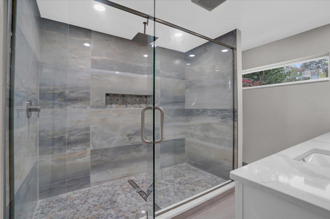 3966 Lake Mira Drive, Orlando, FL 32817 Photo