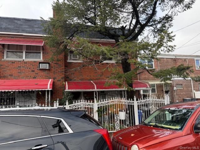 3309 Lurting Avenue, Bronx, NY 10469 Main Photo