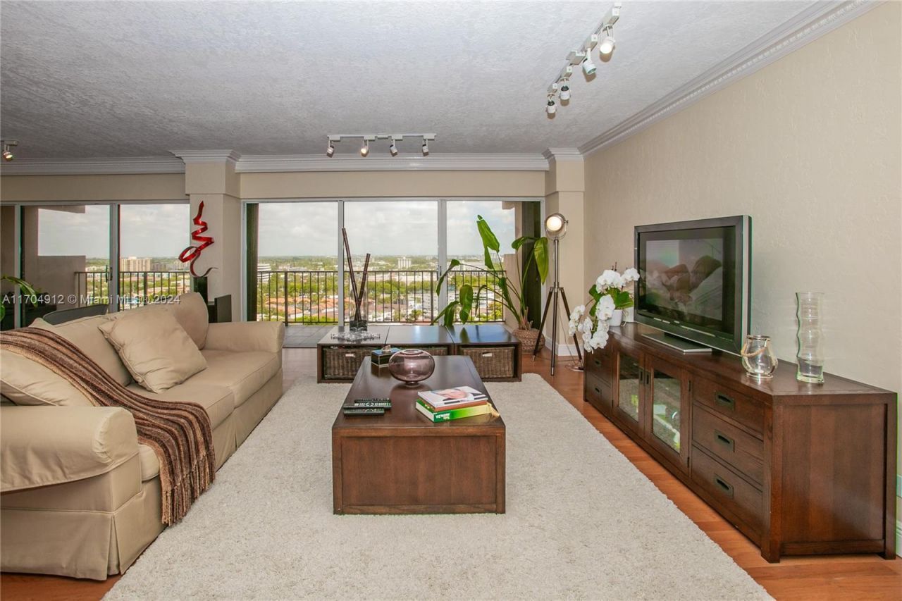 1800 NE 114th St, Unit 1911, Miami, FL 33181 Photo