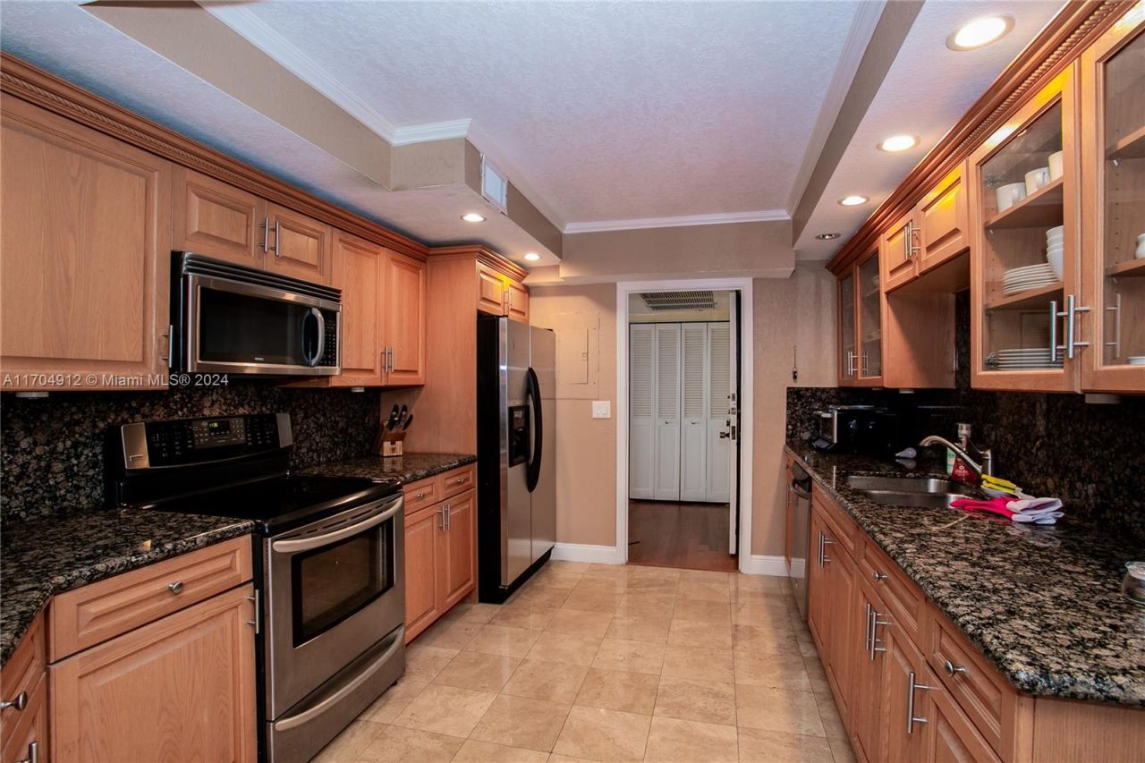 1800 NE 114th St, Unit 1911, Miami, FL 33181 Photo