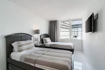 100 Lincoln Rd, Unit 739, Miami Beach, FL 33139 Photo
