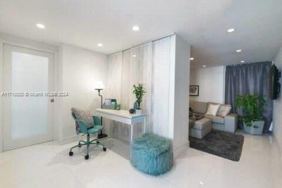 100 Lincoln Rd, Unit 739, Miami Beach, FL 33139 Photo
