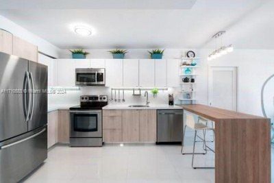 100 Lincoln Rd, Unit 739, Miami Beach, FL 33139 Photo