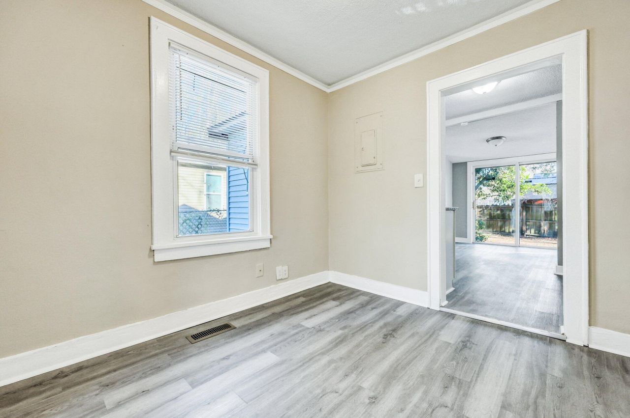 2675 Houston Street Photo 10