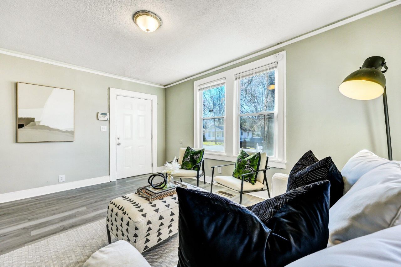 2675 Houston Street Photo 6