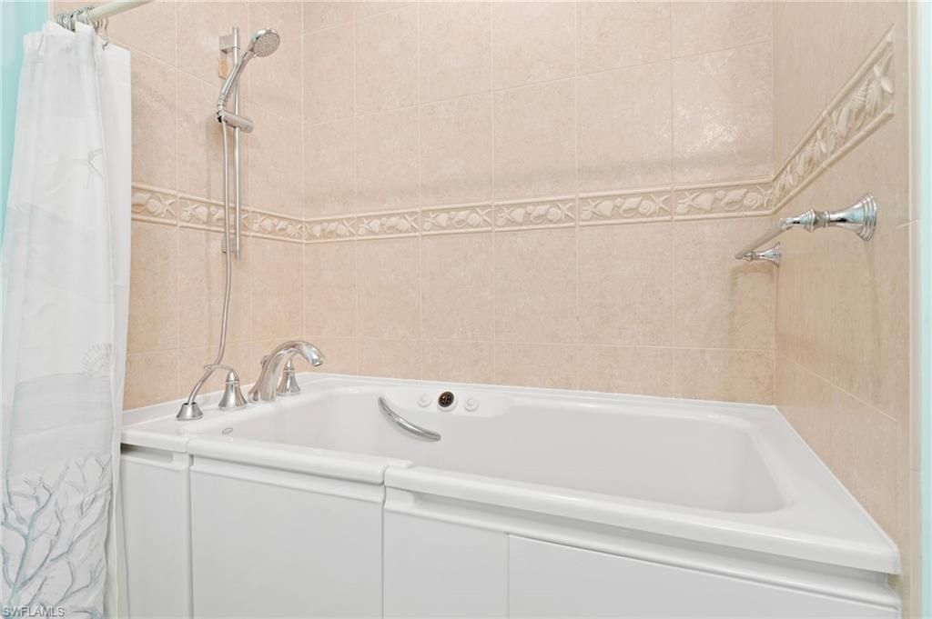 5793 Cape Harbour Dr, Unit 1414, Cape Coral, FL 33914 Photo