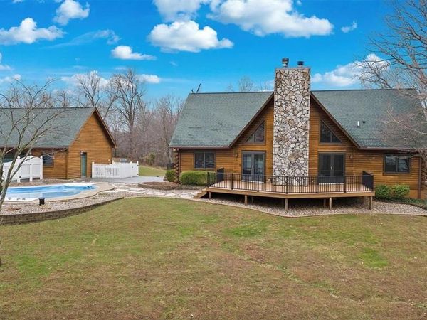 7467 Walshville Trail, Hillsboro, IL 62049