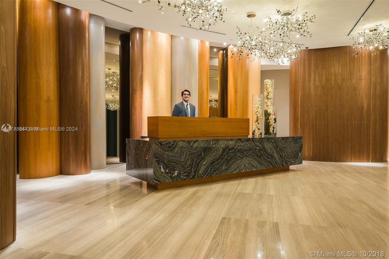 488 NE 18th St, Unit 2705, Miami, FL 33132 Photo