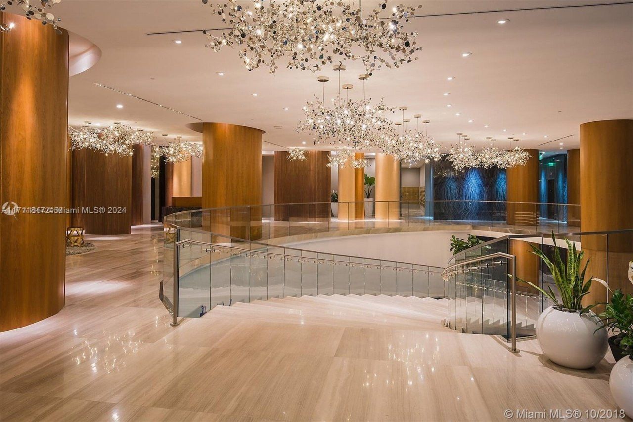 488 NE 18th St, Unit 2705, Miami, FL 33132 Photo