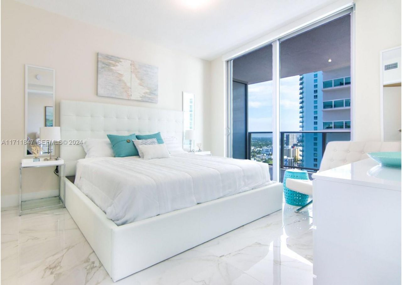 488 NE 18th St, Unit 2705, Miami, FL 33132 Photo