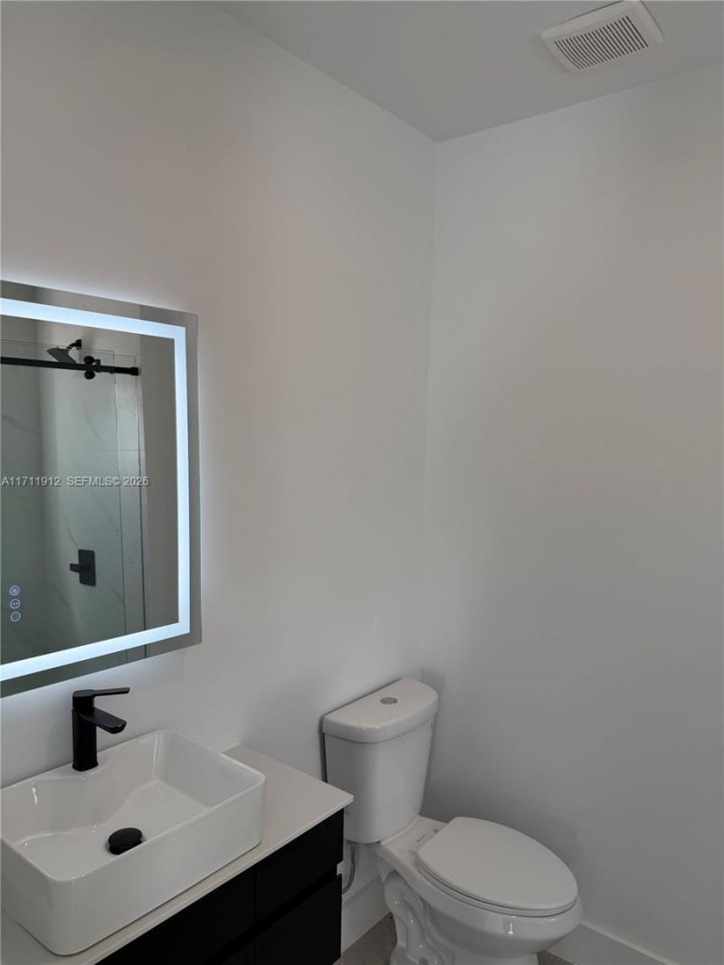 210 SE 10th St, Hallandale Beach, FL 33009 Photo