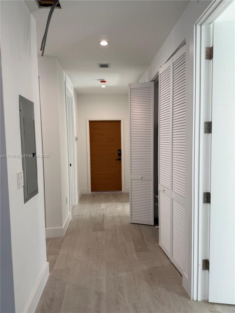 210 SE 10th St, Hallandale Beach, FL 33009 Photo