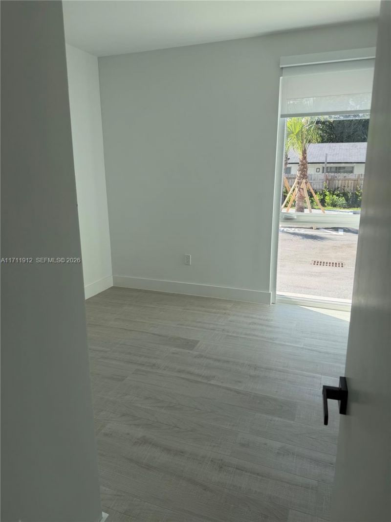 210 SE 10th St, Hallandale Beach, FL 33009 Photo