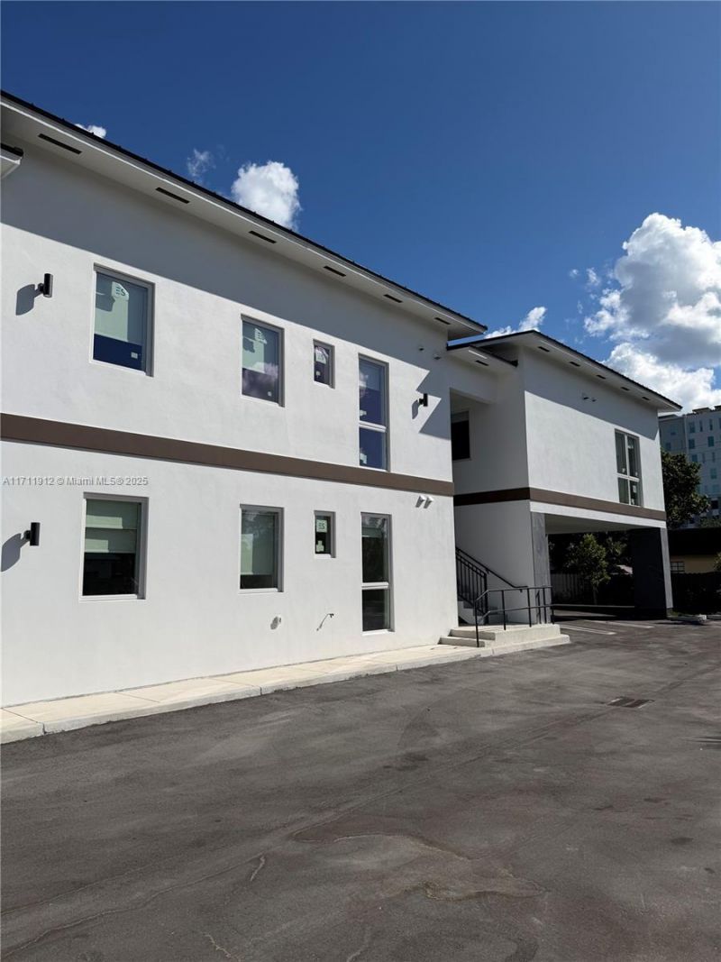 210 SE 10th St, Hallandale Beach, FL 33009 Photo