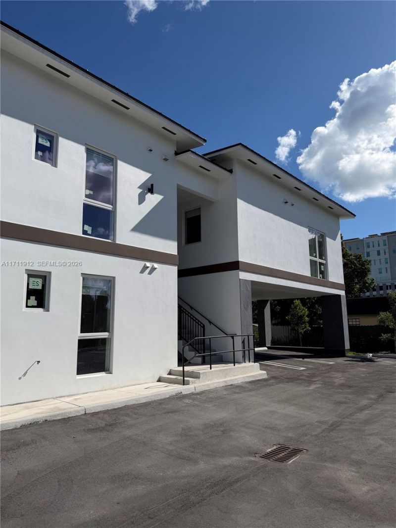 210 SE 10th St, Hallandale Beach, FL 33009 Photo