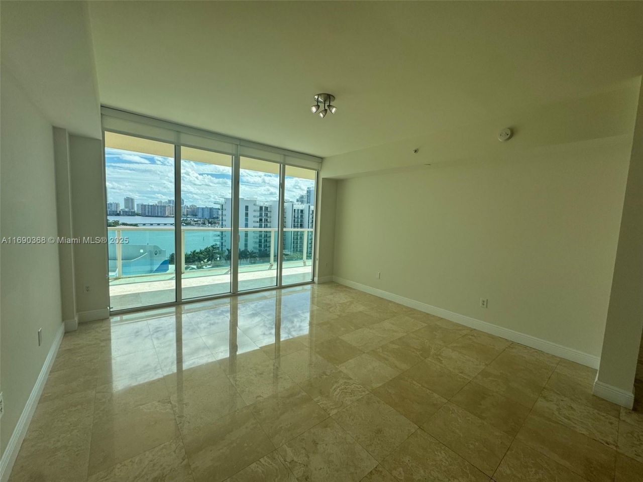 3330 NE 190 St, Unit 1215, Aventura, FL 33180 Photo