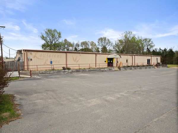 1405 S 4th St, Leesville, LA 71446