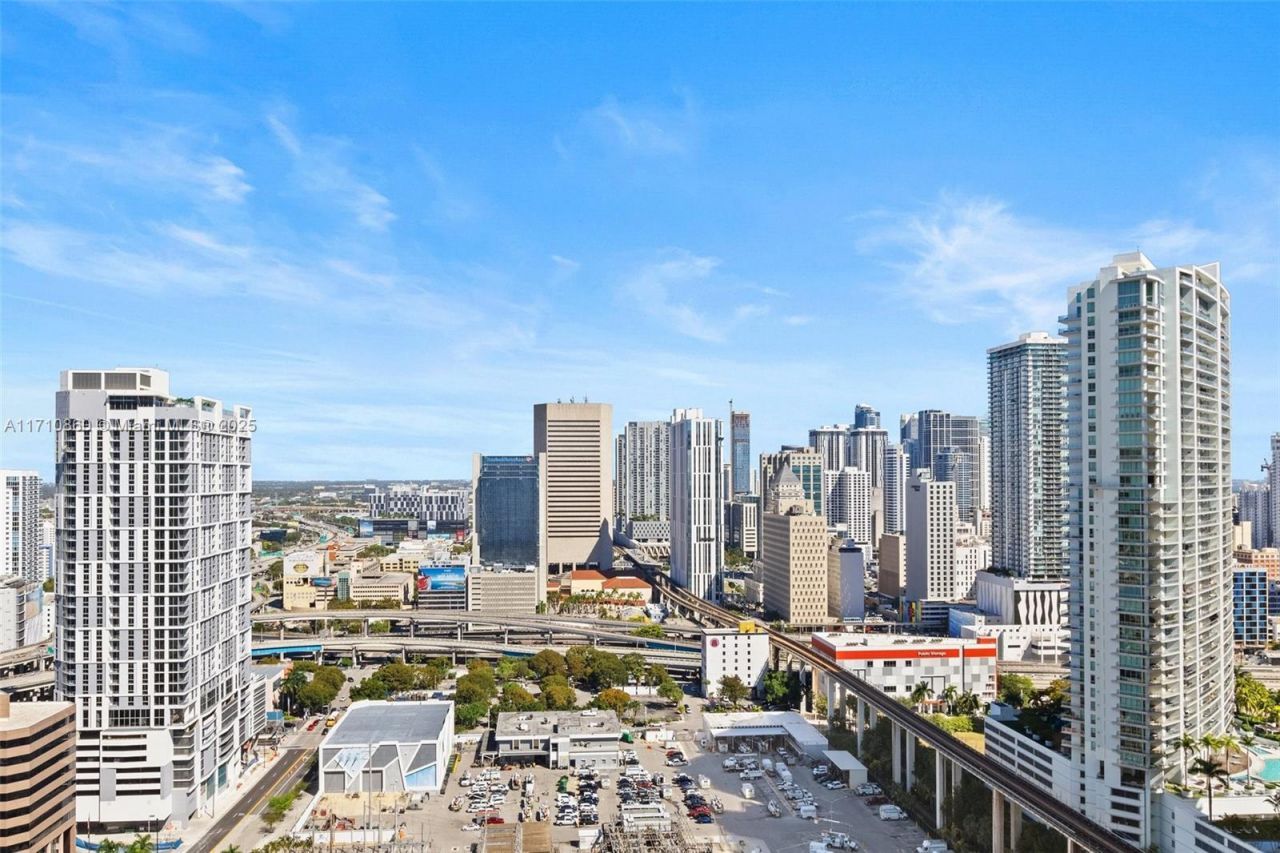 185 SW 7th St, Unit 3111, Miami, FL 33130 Photo