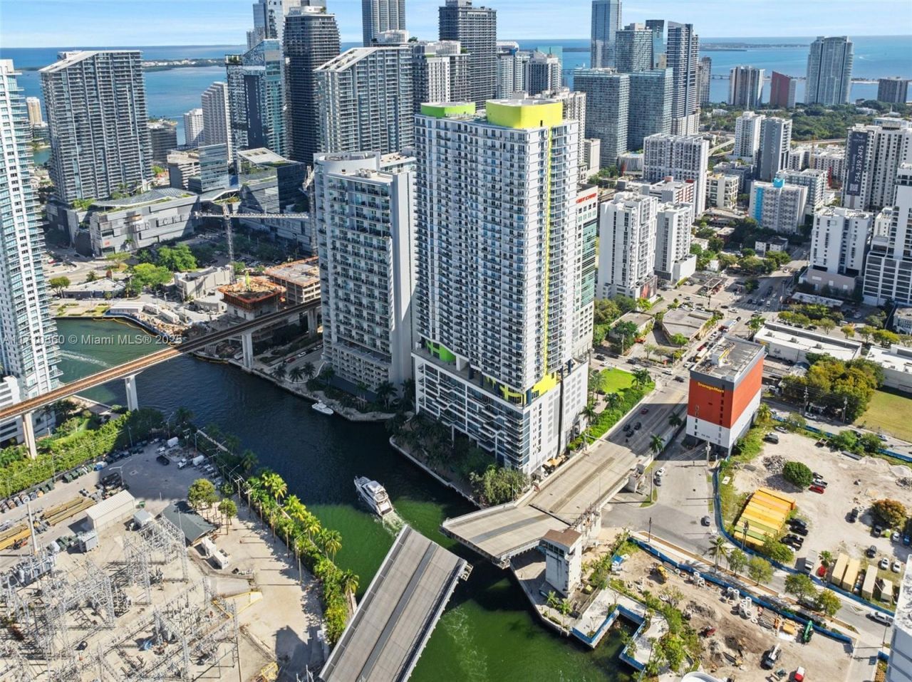 185 SW 7th St, Unit 3111, Miami, FL 33130 Photo