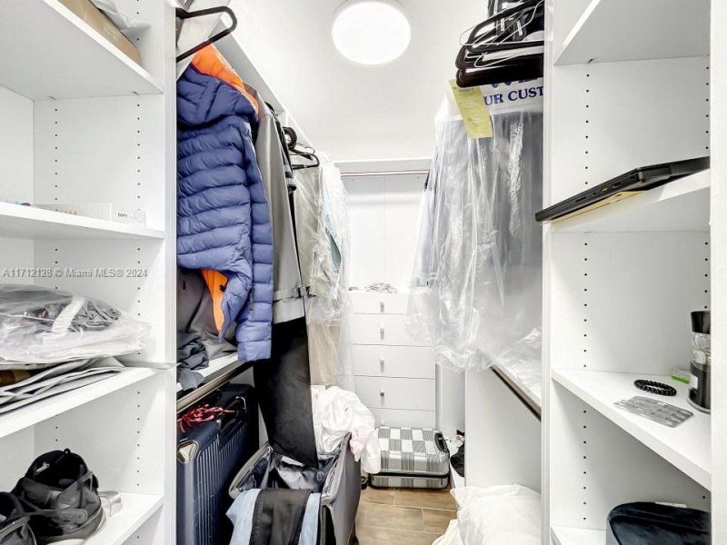 3351 NE 164th St, North Miami Beach, FL 33160 Photo