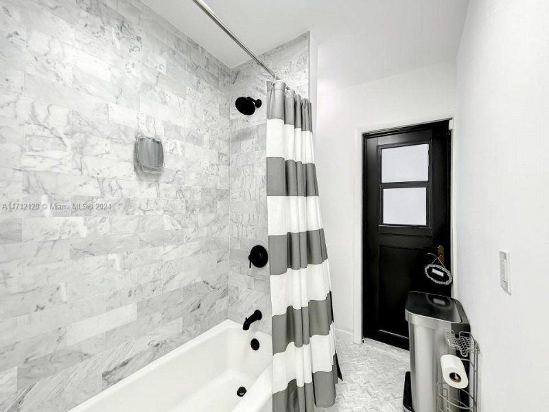 3351 NE 164th St, North Miami Beach, FL 33160 Photo