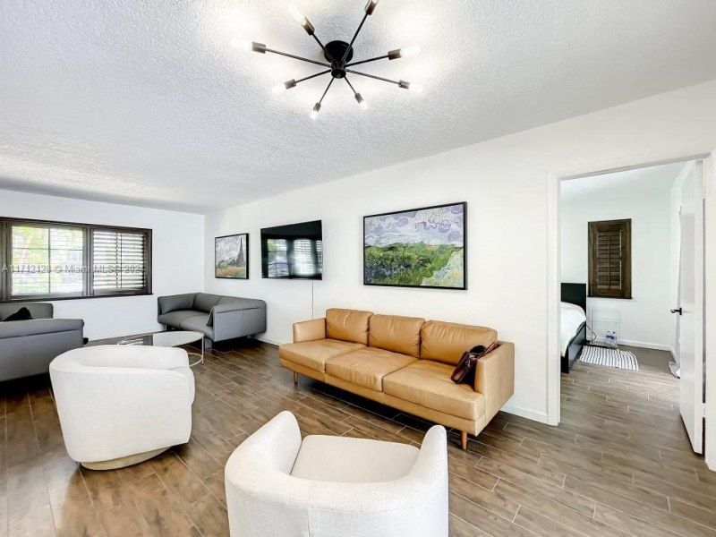 3351 NE 164th St, North Miami Beach, FL 33160 Photo