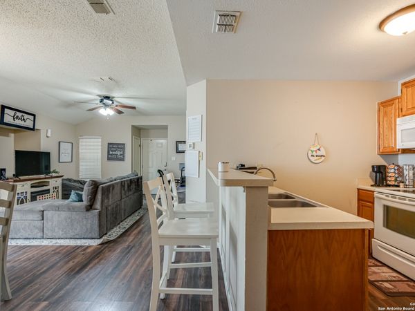 3211 NE Stoney Grove, San Antonio, TX 78247