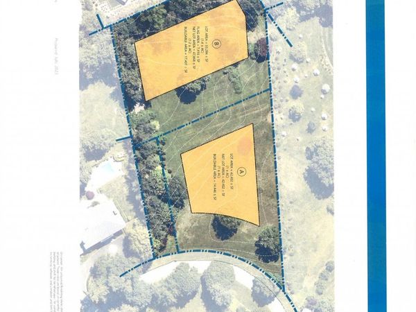 16-B Hamptworth Drive, Great Neck, NY 11024