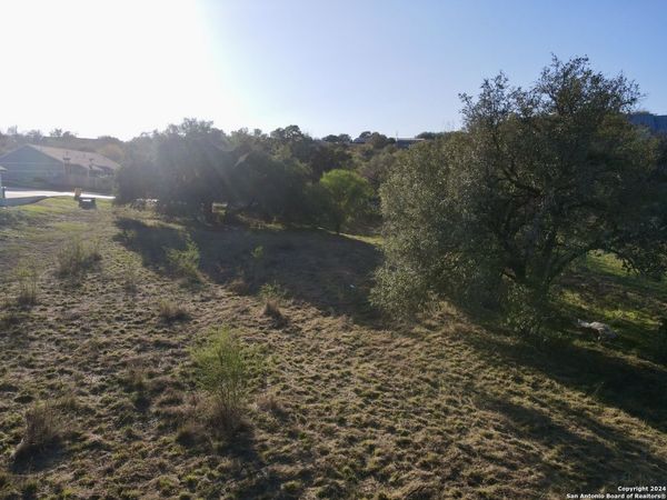 71 River Bluff, Castroville, TX 78009